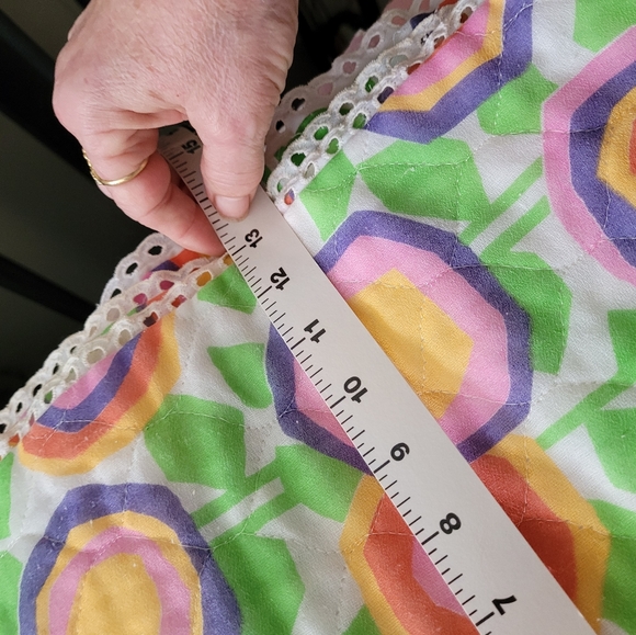 Table Linen - Picture 4 of 5